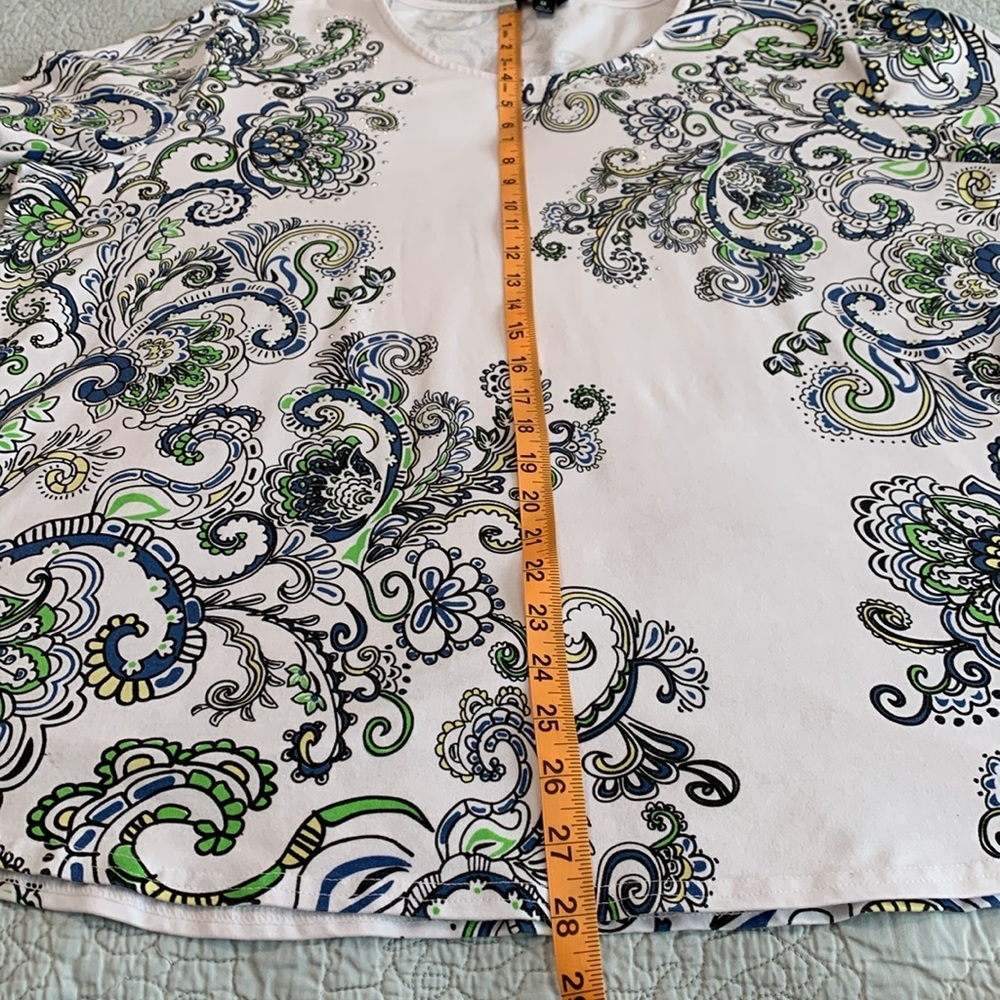 Links White Paisley & Silver T-Shirt - 1X - Picture 7 of 12